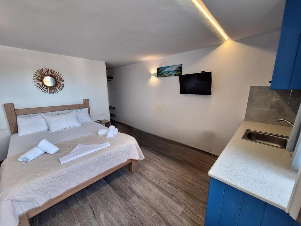 Aparthotel Alexandros Mykonos Klouvas Esterno foto